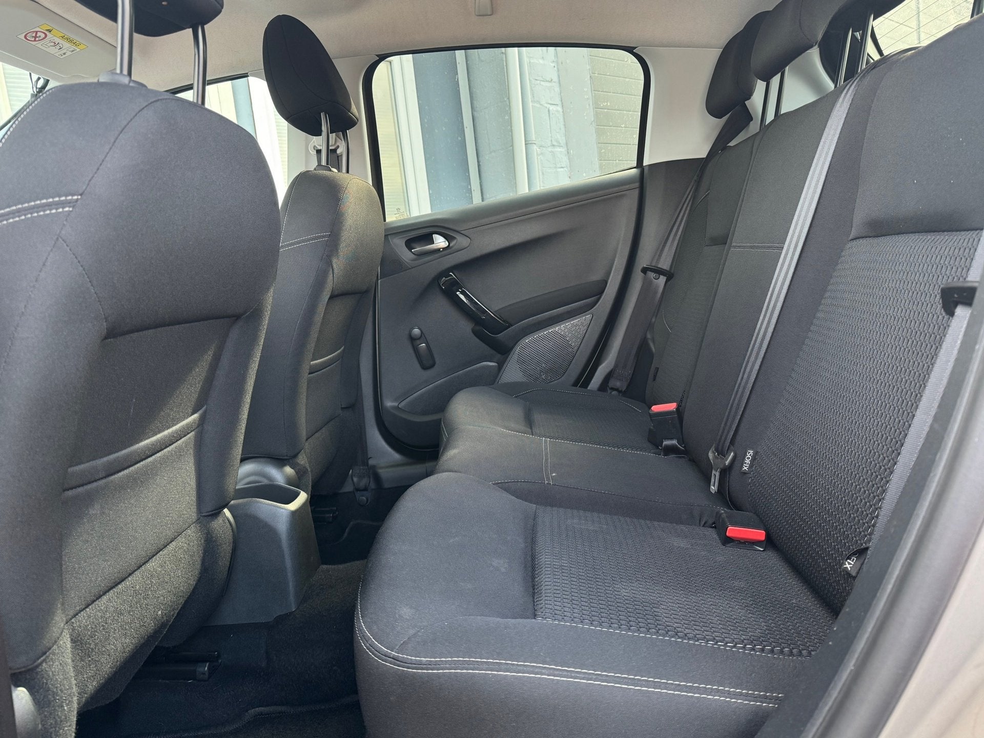 Foto 6 van Peugeot 208 1.2 PureTech Allure|Carplay|Navi|Cruise|Climate|