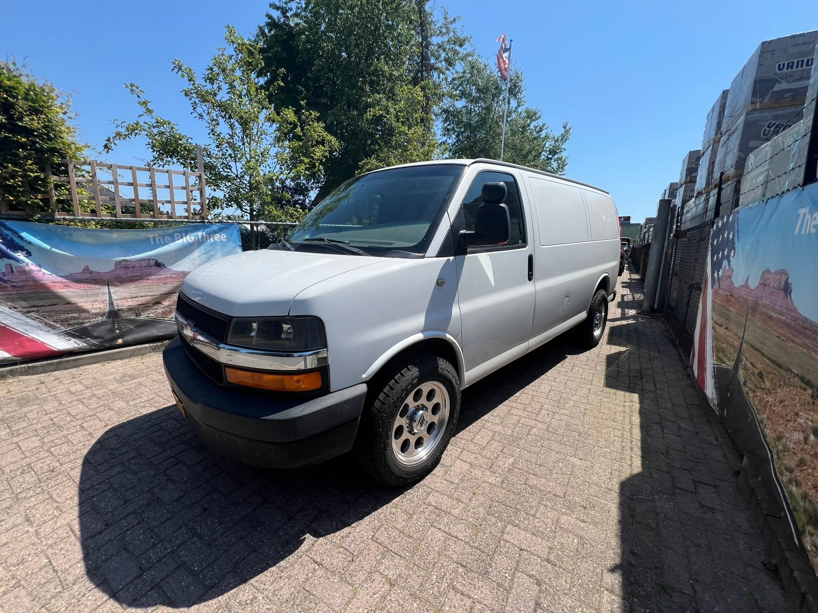 2003 Chevrolet Express 6.0l V8 LPG CARGO  (ex BTW)