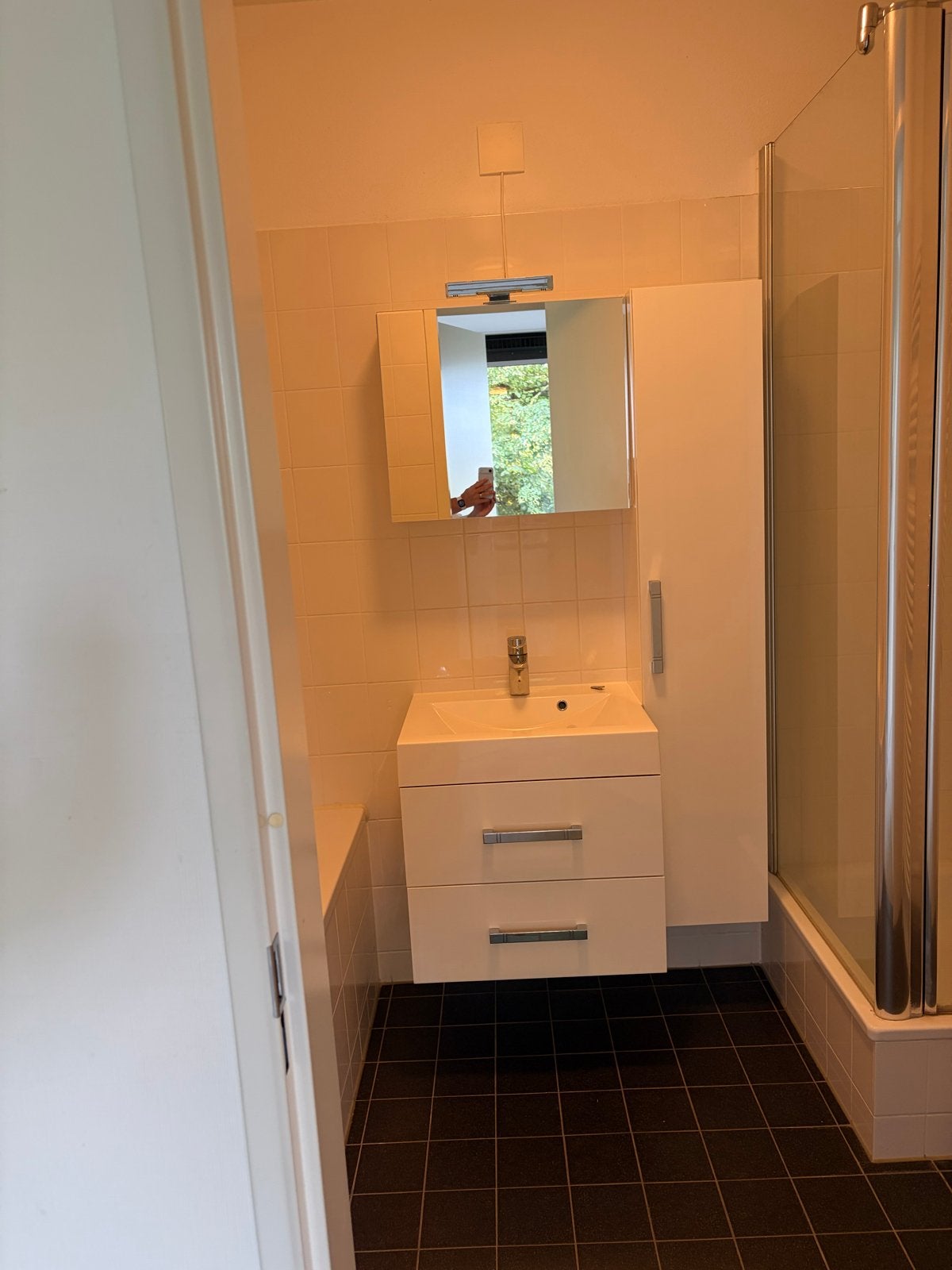 Complete badkamer met ligbad, douche en badmeubel, Ophalen of Verzenden, Gebruikt, Met bad