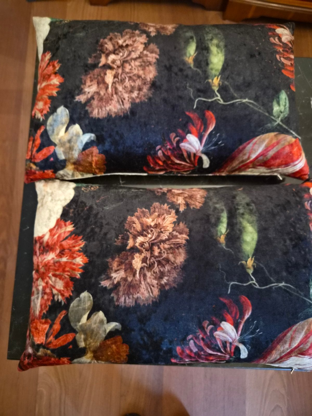 Claudi kussens velours bloemen, Ophalen