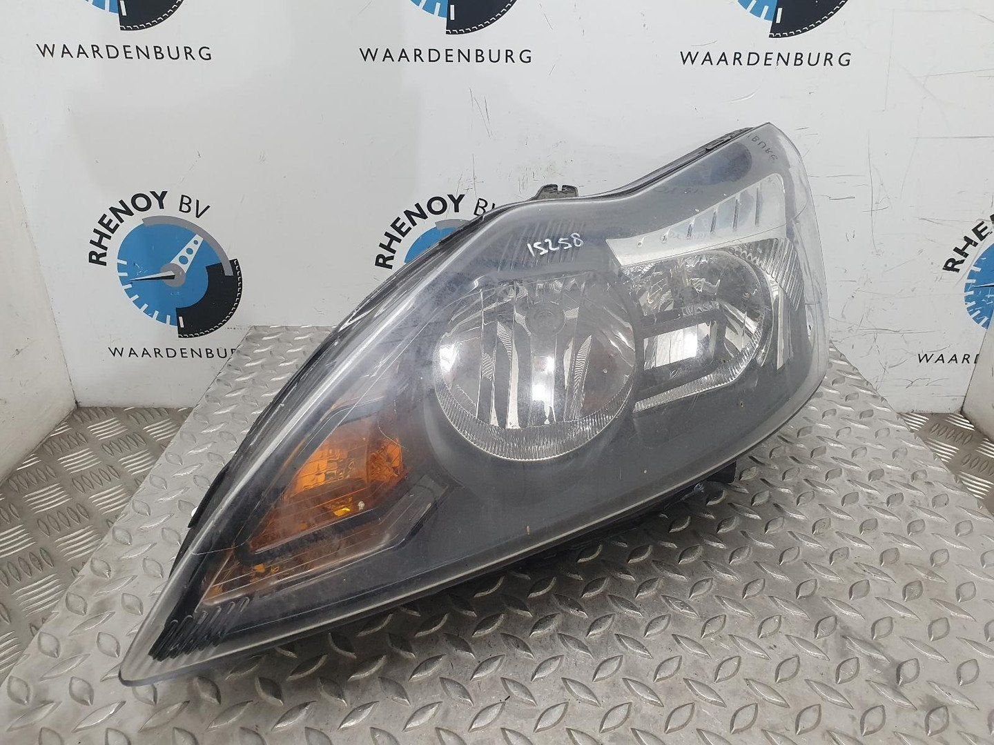 FORD FOCUS 1.6 Comfort  KOPLAMP L 2010, Ophalen of Verzenden, Gebruikt, Stiba lid