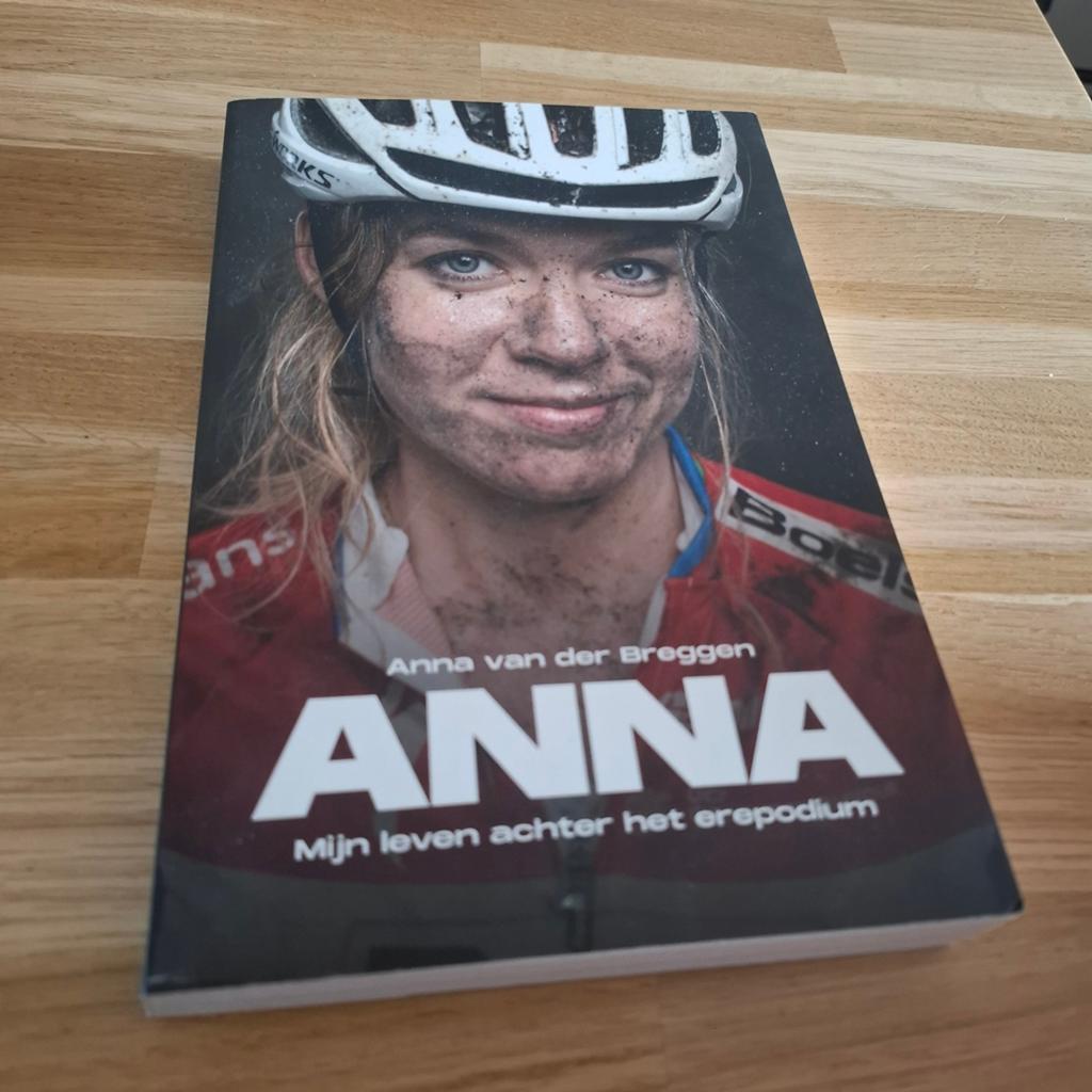 Anna van der Breggen - Mijn leven achter het erepodium, Ophalen of Verzenden, Zo goed als nieuw, Anna van der Breggen, Lopen en Fietsen