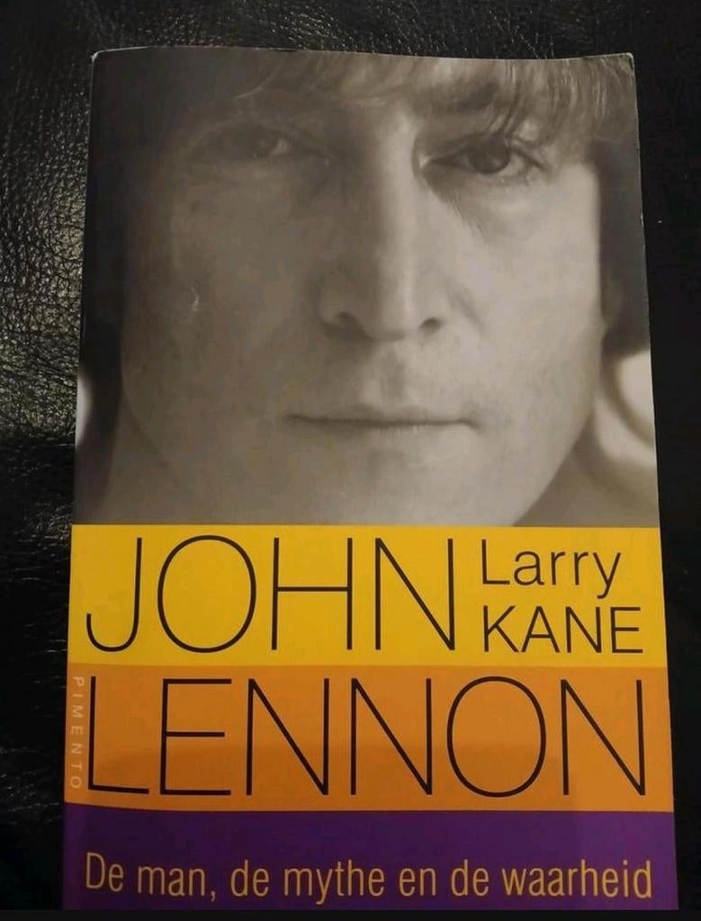 BEATLES, john Lennon boek + dvd + boek George Harrison., Verzamelen, Muziek, Artiesten en Beroemdheden, Ophalen of Verzenden, Zo goed als nieuw