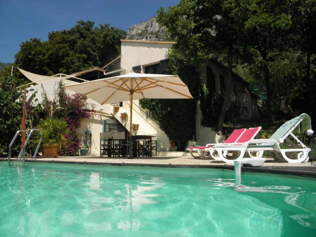 Mooie villa Lou Cigalou (12 km van Nice): mooi uitzicht, Open haard, Provence en Côte d'Azur, Landelijk, Eigenaar