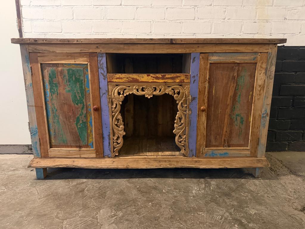 Dressoir altaar met houtsnijwerk Bali Indonesie sloophout, Verburgt Vintage, Met deur(en), Indonesie Bali sloophout old wood boothout