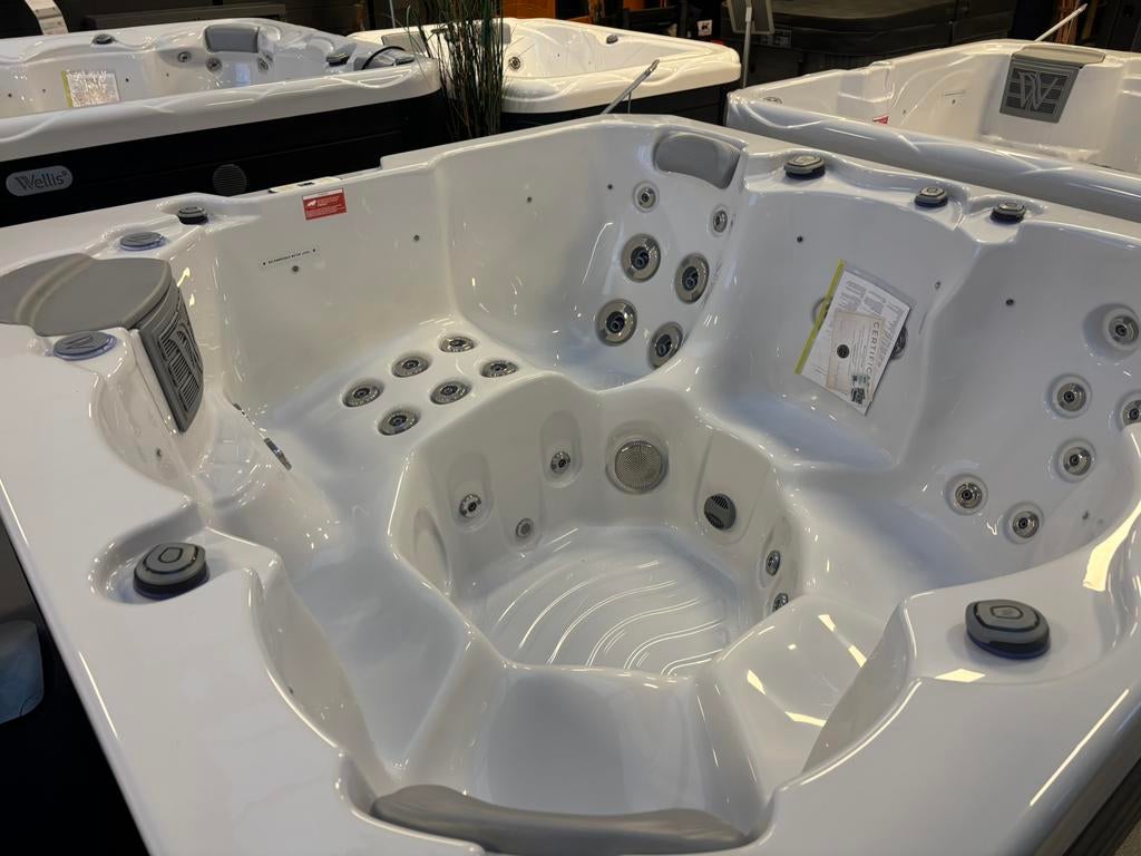 Wellis Jacuzzi Prague 200x200x90cm 5 personen, Ophalen, Filter, Nieuw, Inbouw
