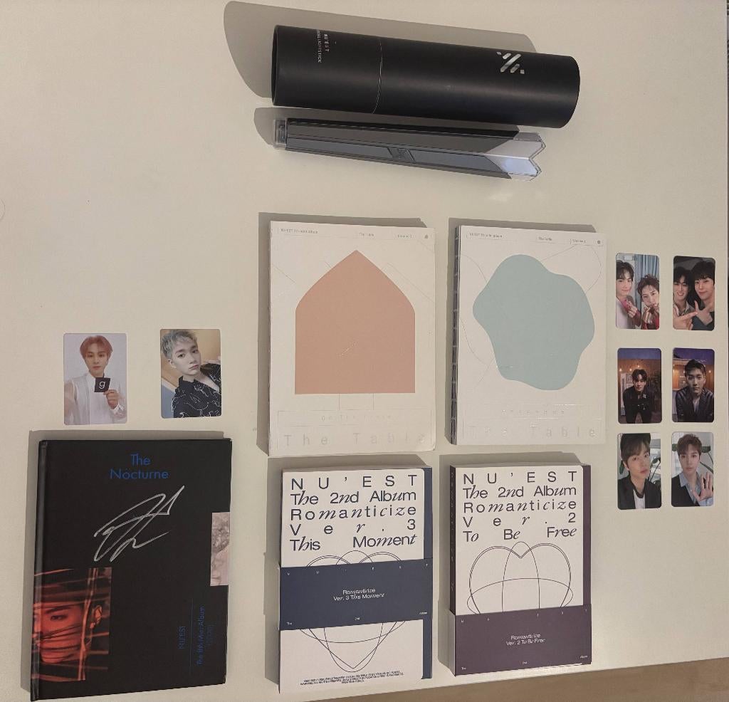 KPOP Nu'est / NUEST albums(signed)+ photocards + lightstick, Ophalen of Verzenden, Zo goed als nieuw, Cd of Plaat, Gesigneerd