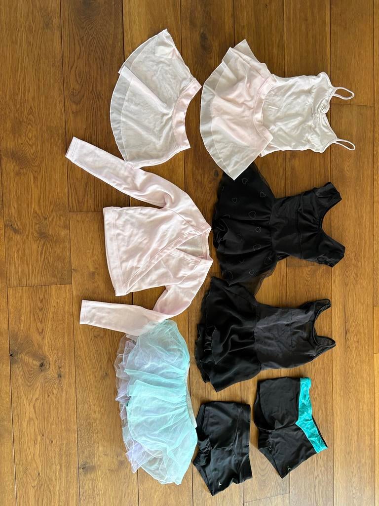 Balletpakjes maat 128 - Set van 6, Sport en Fitness, Ballet, Ophalen of Verzenden, Zo goed als nieuw, Kleding