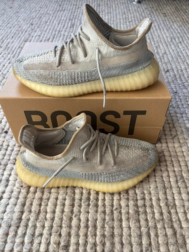 Adidas Yeezy Boost 350 V2 - Maat 42 2/3, Blauw, Ophalen of Verzenden, Sneakers of Gympen, Gedragen