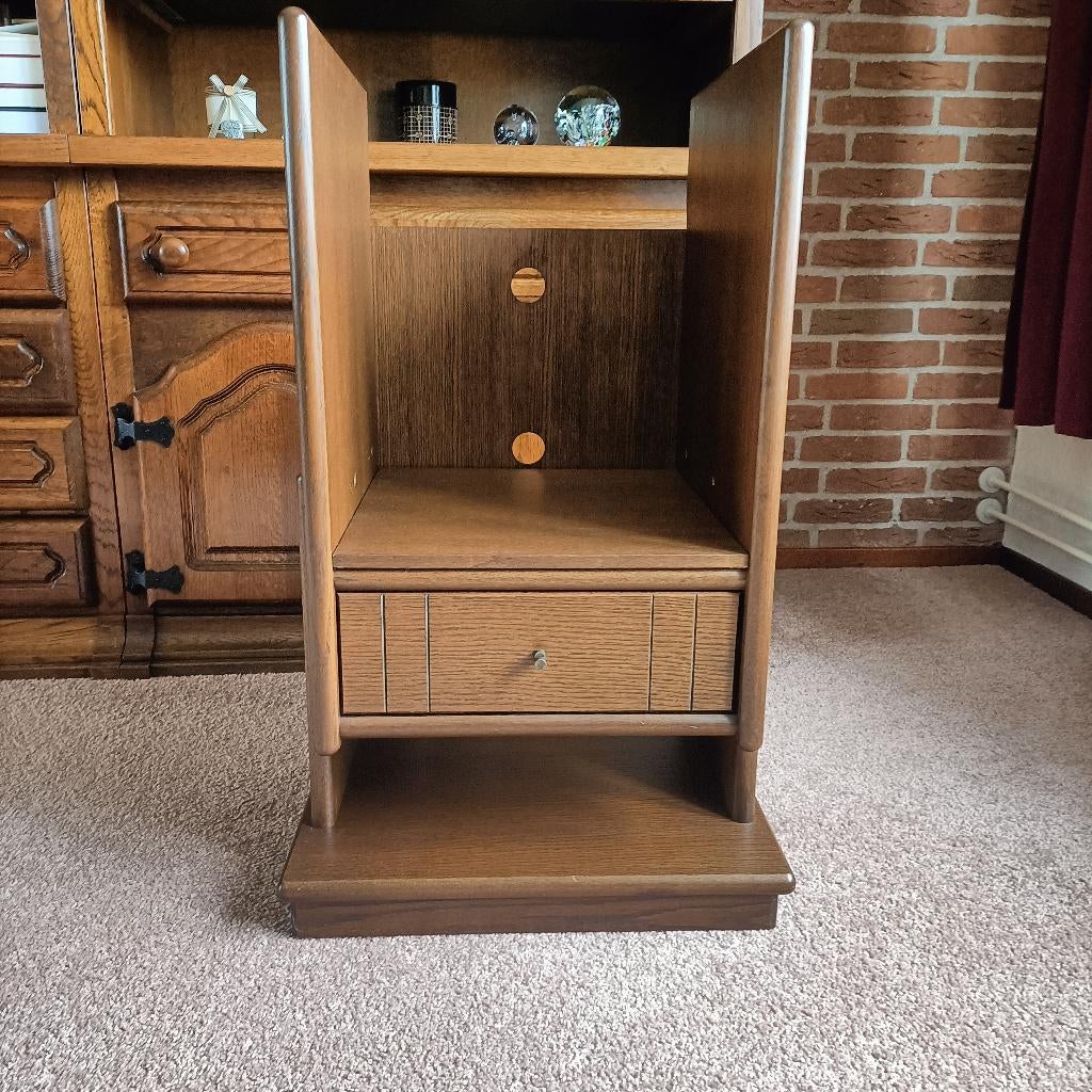 Stereo kastje, Ophalen, Minder dan 50 cm, Gebruikt, Eikenhout