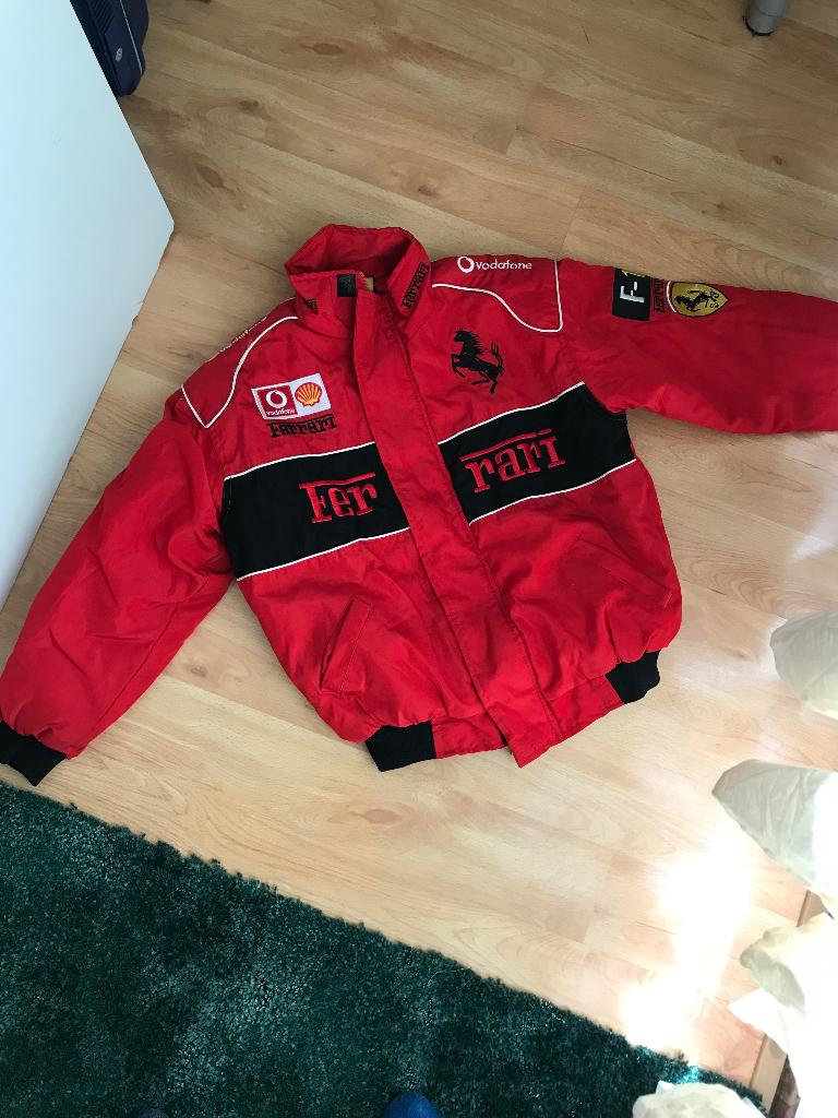 Thick padded F1Red Bomber Jacket (Size L) 11-12 year Ferrar-, Ophalen of Verzenden, Zo goed als nieuw, Jongen, Jas
