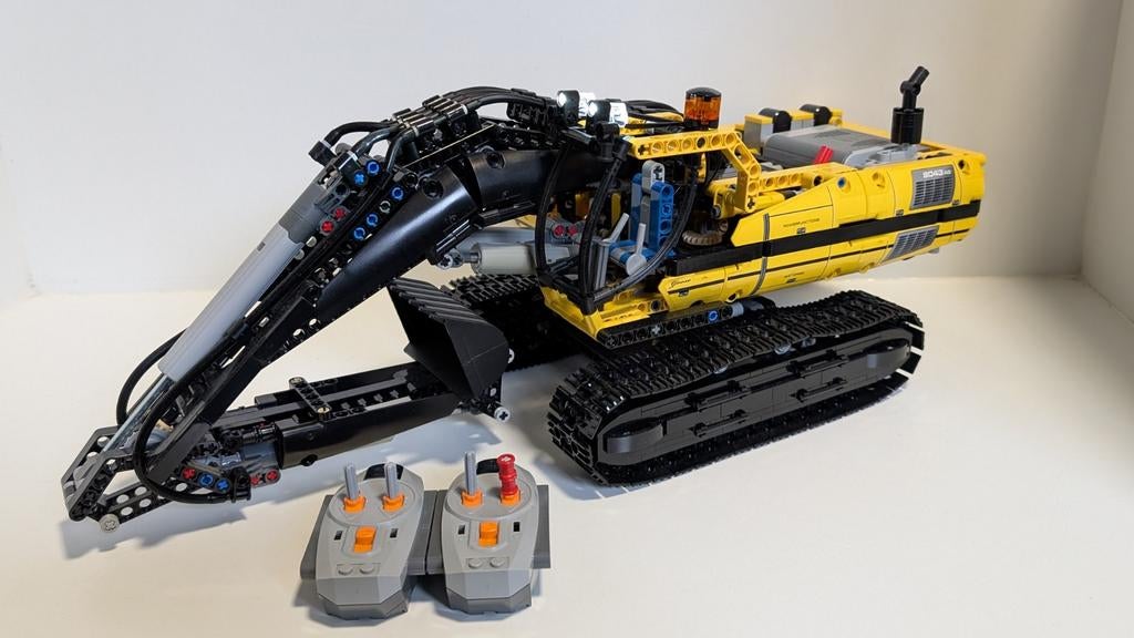 Lego technic 8043 AG kraan Rc radiografisch bestuurbaar, Ophalen of Verzenden, Zo goed als nieuw, Complete set, Lego