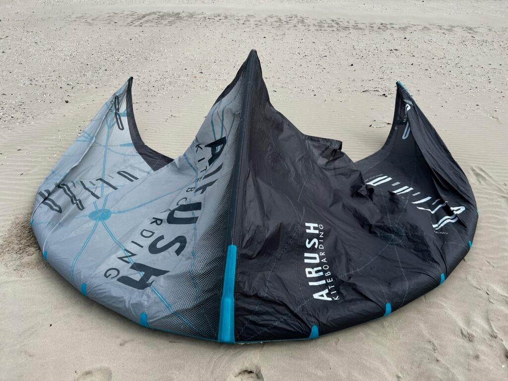 Airush Ultra Team 9M – Topstaat, Watersport en Boten, Kitesurfen, 9 m², Geen board, Ophalen of Verzenden, Zo goed als nieuw