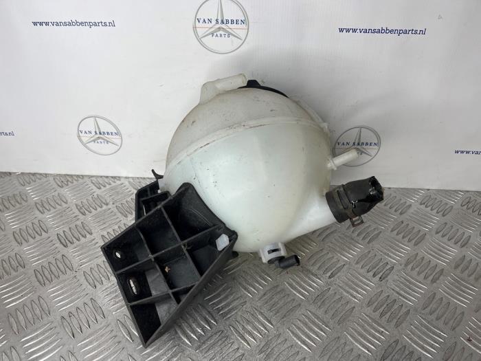 Expansievat van een Mercedes Vito, Gebruikt, -, -, 3 maanden garantie