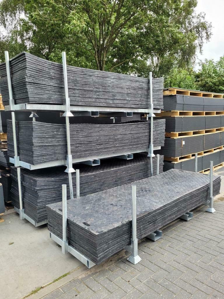 Stapelkrat incl. 20 kunststof rijplaten 3x1 mtr., Ophalen of Verzenden, Nieuw, Overige materialen, Minder dan 20 mm