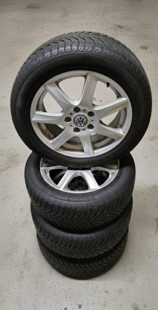 Originele Volkswagen 16" winterbanden op lichtmetalen velgen, Ophalen, Gebruikt