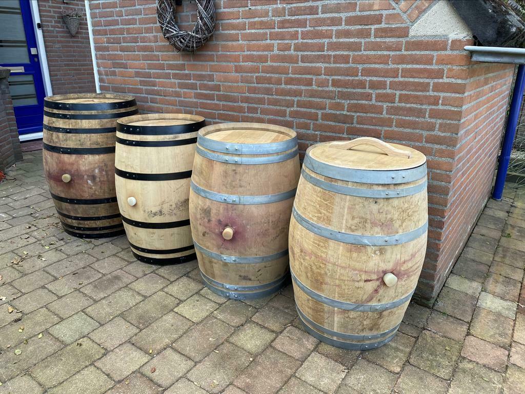 Eiken wijnvat regenton 225 liter, Tuin en Terras, Regentonnen, Ophalen, 150 liter of meer, Zo goed als nieuw, Met pomp