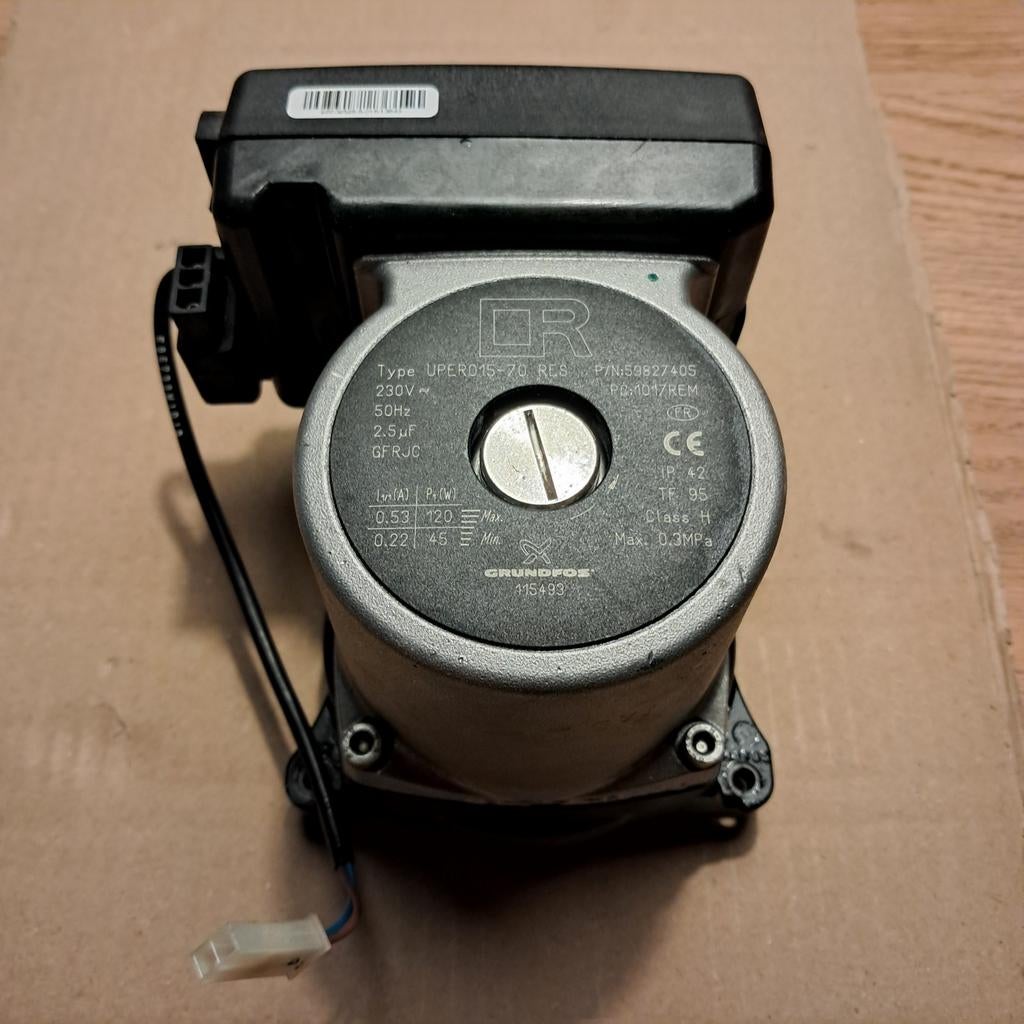 Remeha calenta 40C pomp Grundfos UPER015-70 RES, Gebruikt, Minder dan 30 cm, Cv-ketel of Combi-ketel, Minder dan 60 cm