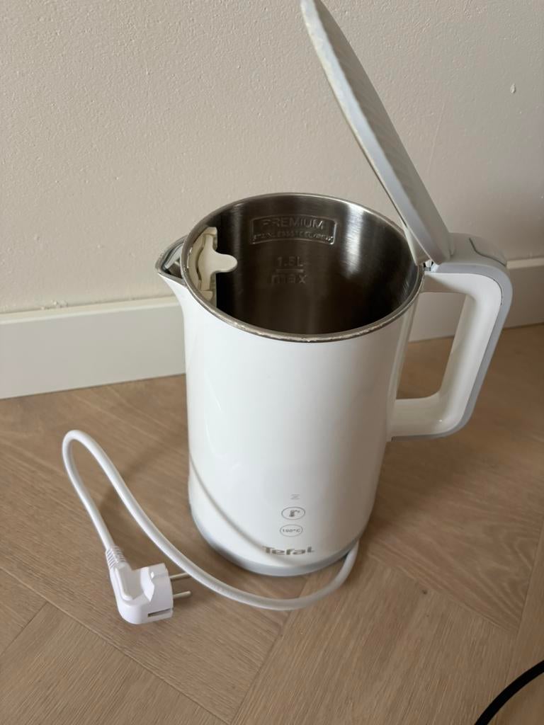Tefal elektrische waterkoker touch, 1 tot 2 liter, Ophalen, Zo goed als nieuw