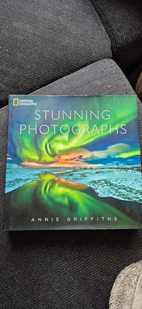 National Geographic Stunning Photographs - Annie Griffiths, Ophalen of Verzenden, Zo goed als nieuw, Fotografie algemeen, Annie Griffiths