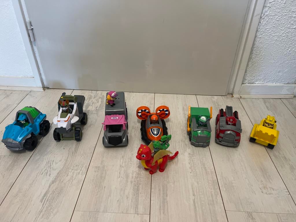 Paw Patrol Figuren met Auto's en Draak, Ophalen of Verzenden, Gebruikt
