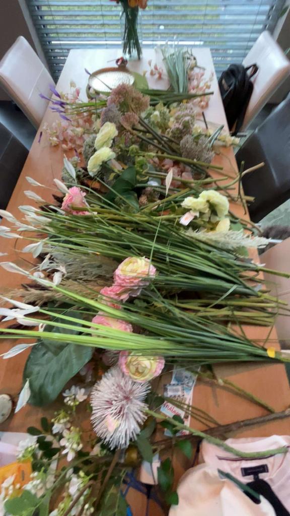 Grote partij kunstbloemen, Huis en Inrichting, Woonaccessoires | Kunstplanten en Kunstbloemen, Ophalen of Verzenden, Zo goed als nieuw