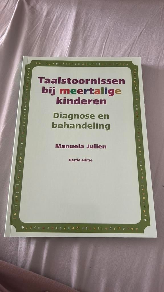Manuela Julien - Taalstoornissen bij meertalige kinderen, Boeken, Sociale wetenschap, Ophalen of Verzenden, Zo goed als nieuw