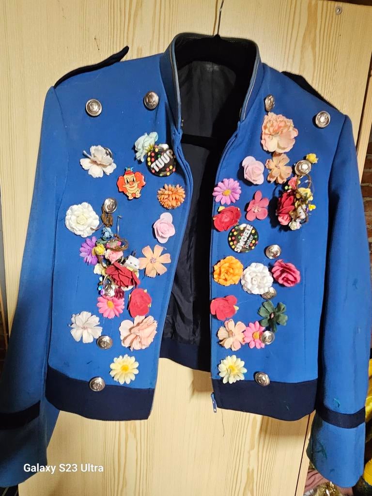 Blauw carnavals jasje met bloemen - Maat M, Maat 38/40 (M), Blauw, Ophalen of Verzenden, Jasje