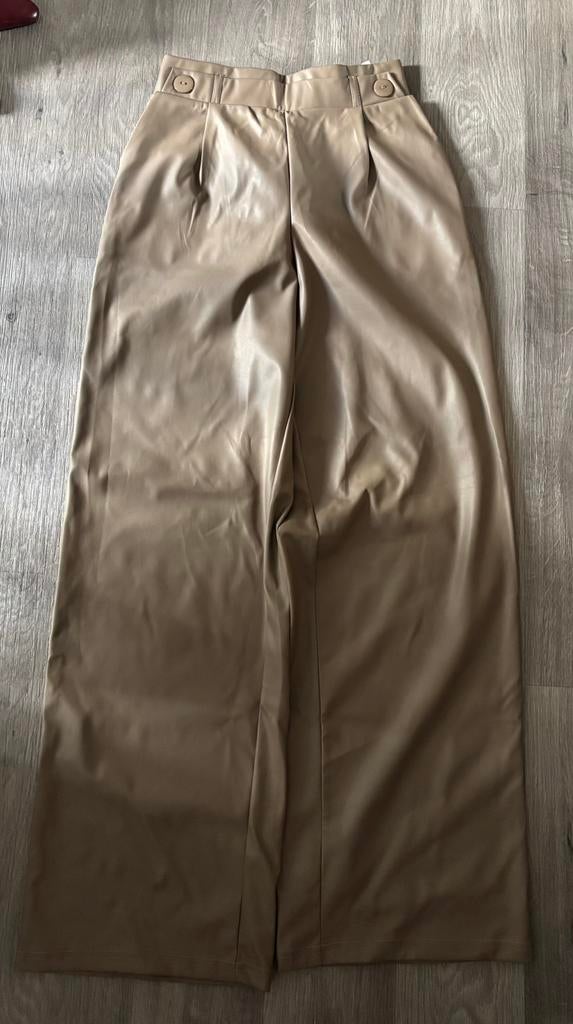 Taupe leerlook chino van JDY, Kleding | Dames, Broeken en Pantalons, Overige kleuren, Ophalen of Verzenden, Zo goed als nieuw