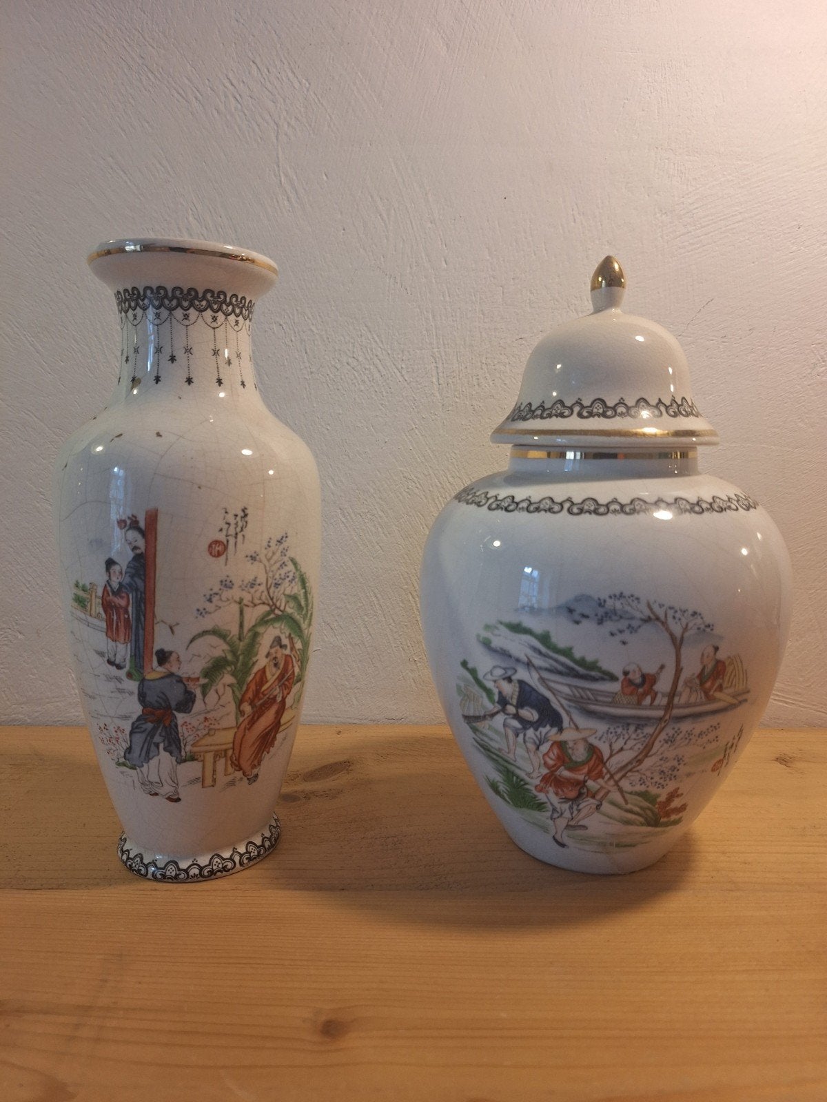 Set van Chinese vaas en pot met deksel, 26 cm hoog, Antiek en Kunst, Ophalen