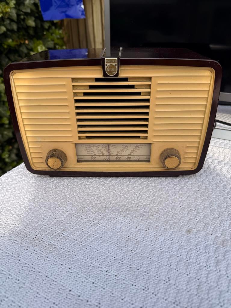 Vintage Philips Radio - Bakeliet, Ophalen of Verzenden, Niet werkend, Radio
