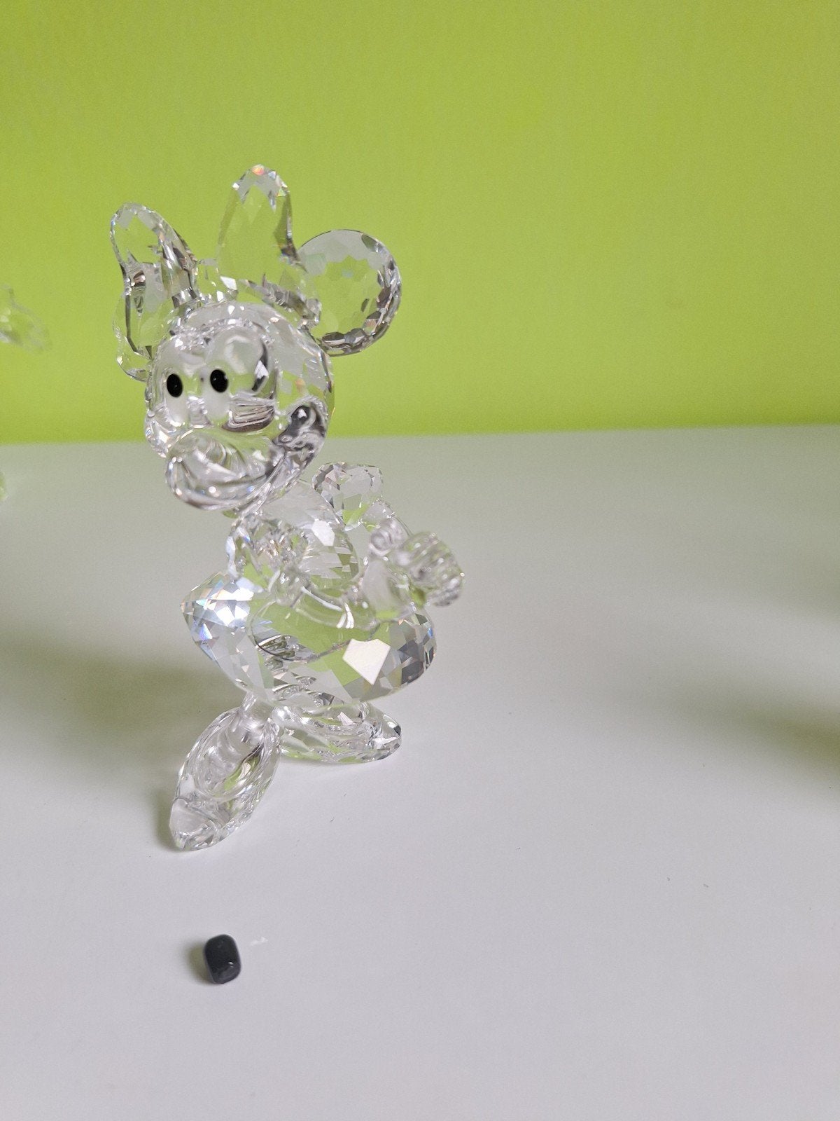 Swarovski Minnie Mouse beeldje - neusje los, Ophalen of Verzenden, Gebruikt, Figuurtje