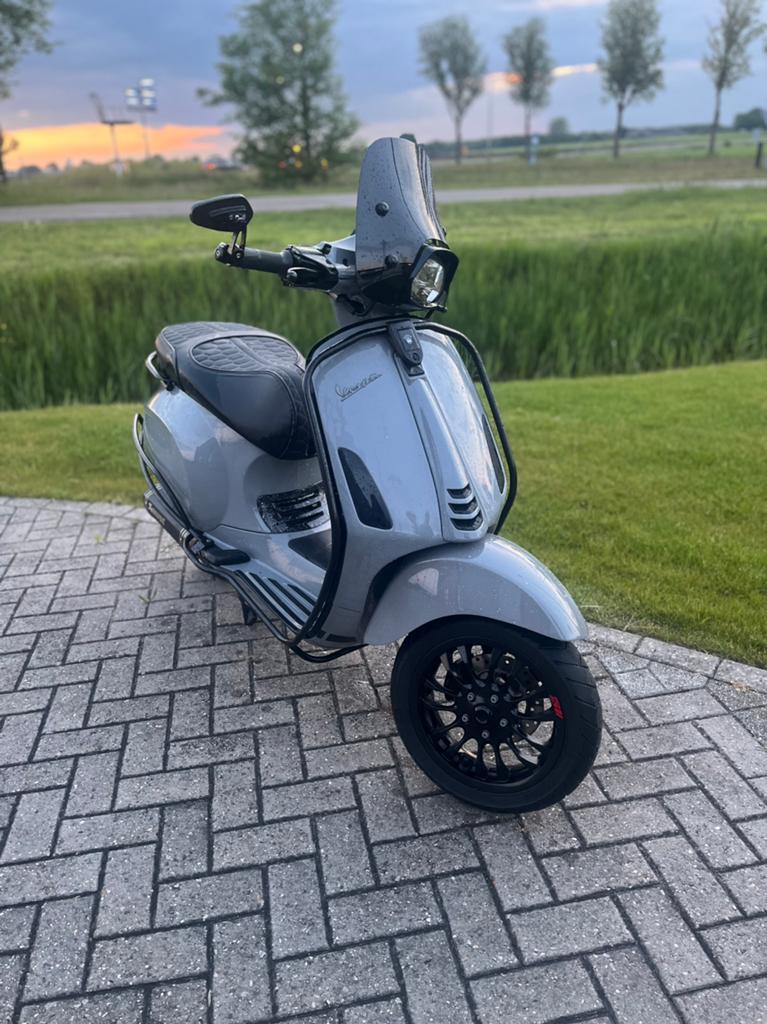 Vespa sprint, Ophalen of Verzenden