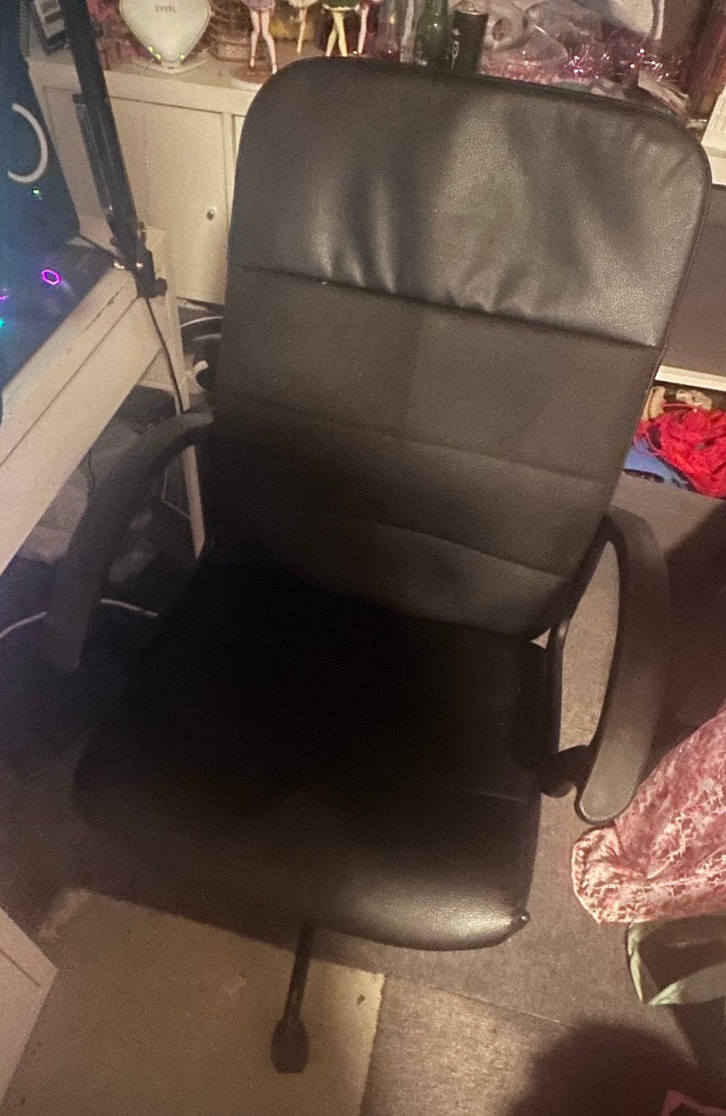 Chair on SALE, Ophalen, Zo goed als nieuw, Zwart, Bureaustoel
