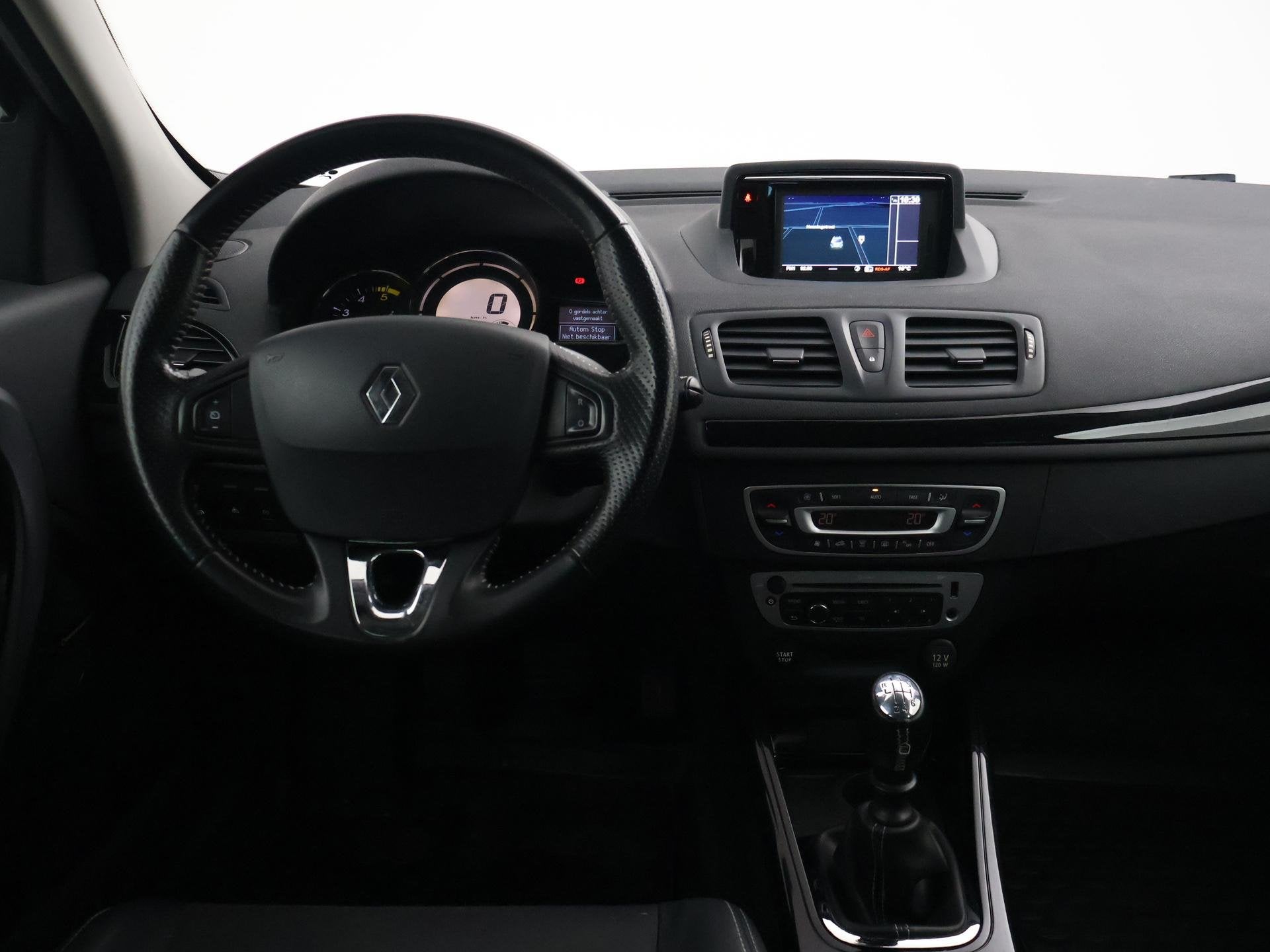 Renault Mégane Estate 1.5 dCi BOSE + TREKHAAK | NAVIGATIE |, Auto's, Voorwielaandrijving, Gebruikt, 4 cilinders, Bruin