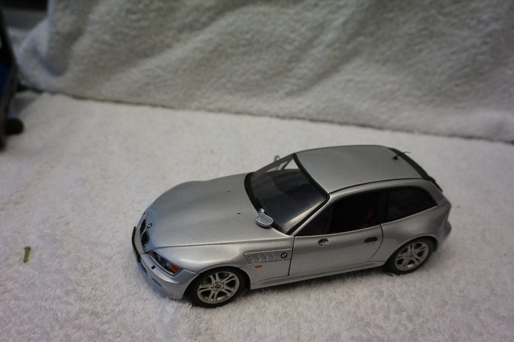 BMW Z3 coupé 1:18 UT-modellen' Zilver, Hobby en Vrije tijd, Ophalen of Verzenden, Gebruikt, Auto, UT Models