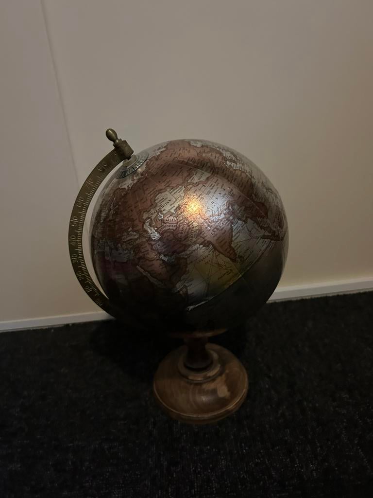Wereldbol, Ophalen, Zo goed als nieuw