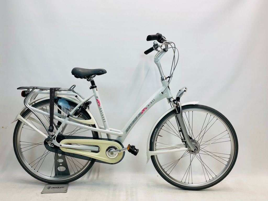 BATAVUS Mambo damesfiets M-53cm – dichte kettingkast
