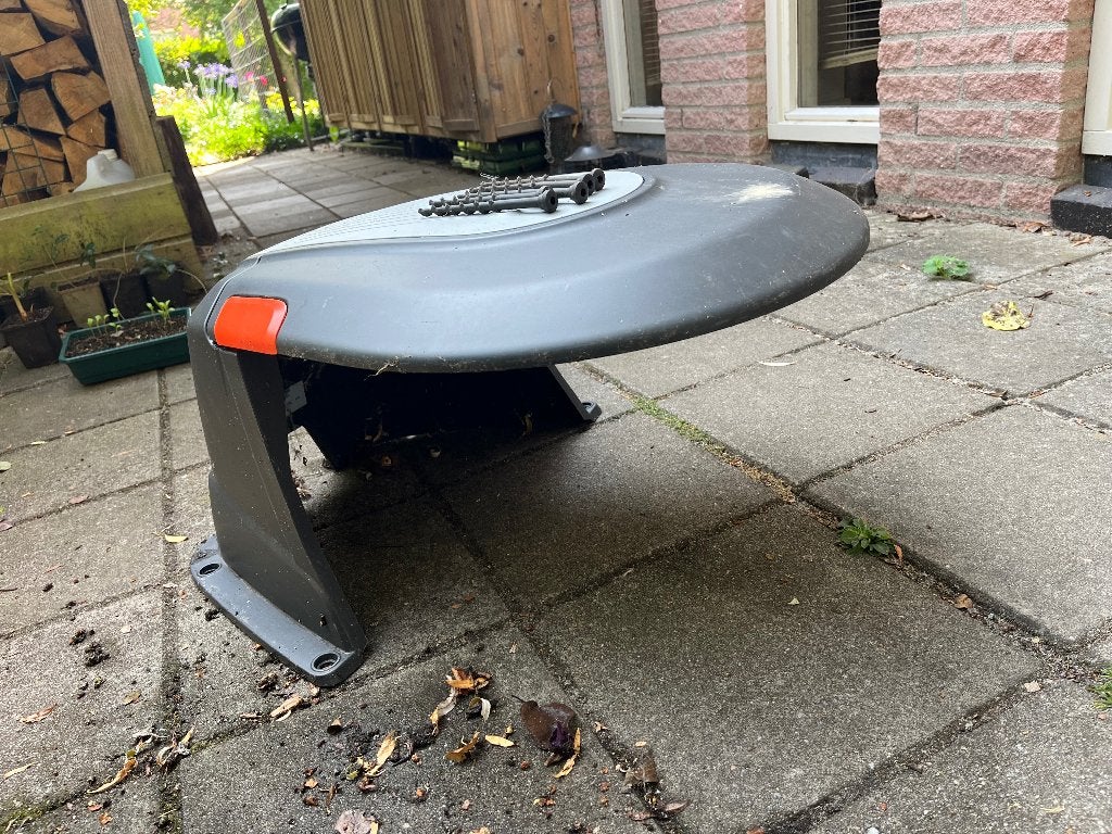 Garage robotmaaier Gardena, Ophalen, Zo goed als nieuw, Minder dan 20 cm, Gardena