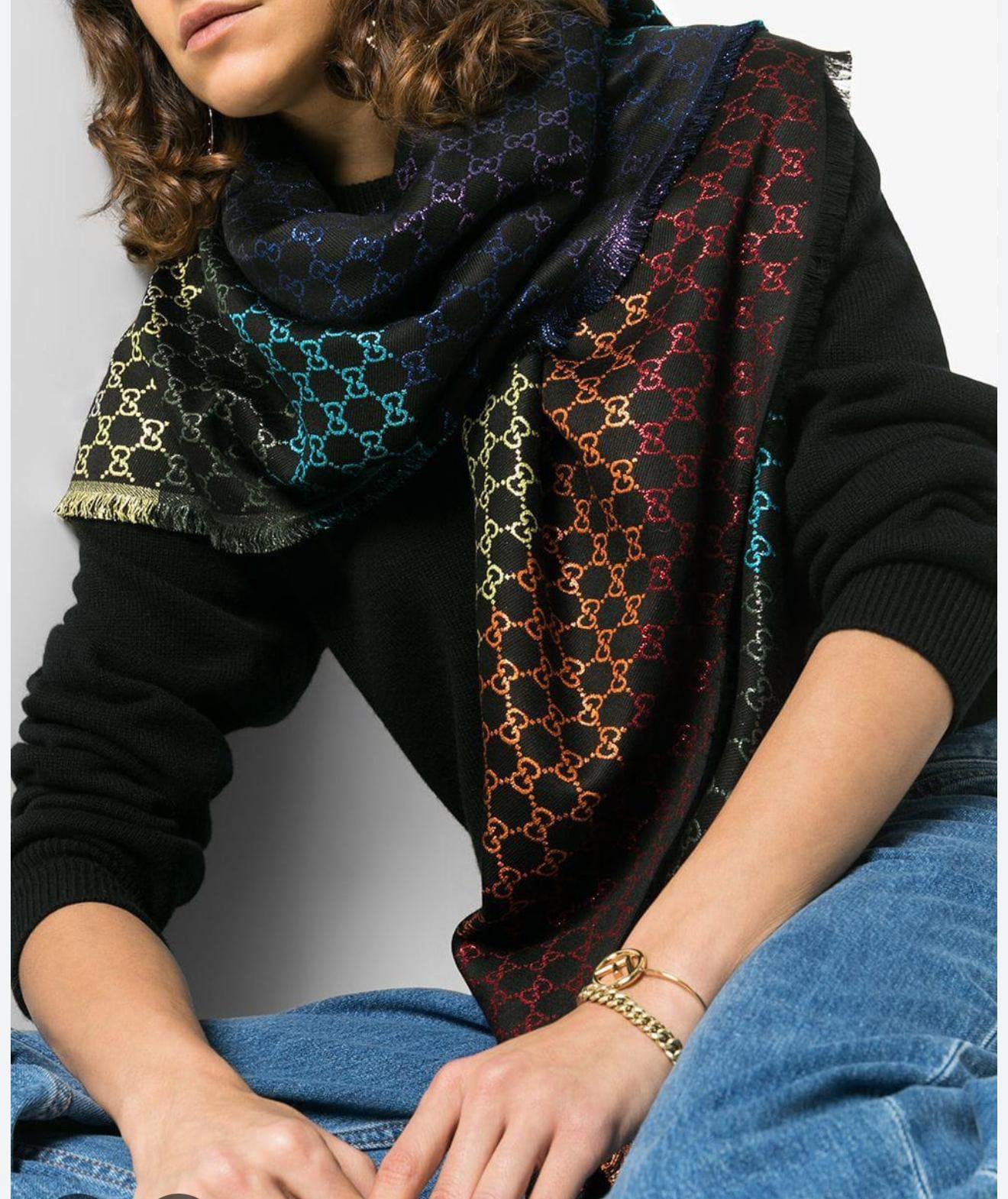 Gucci sjaal, Ophalen of Verzenden, Zo goed als nieuw, Maat 46/48 (XL) of groter, Sjaal