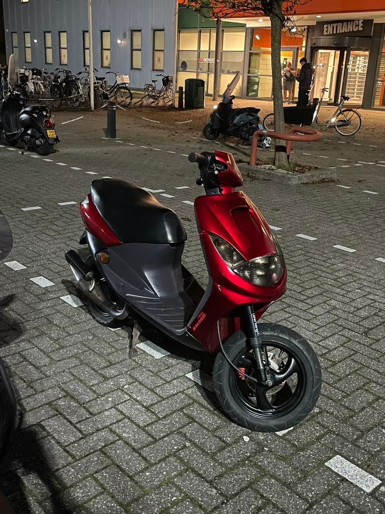 Vivacity 70cc, Fietsen en Brommers, Scooters | Peugeot, Zo goed als nieuw, Vivacity, Tweetakt, Ophalen