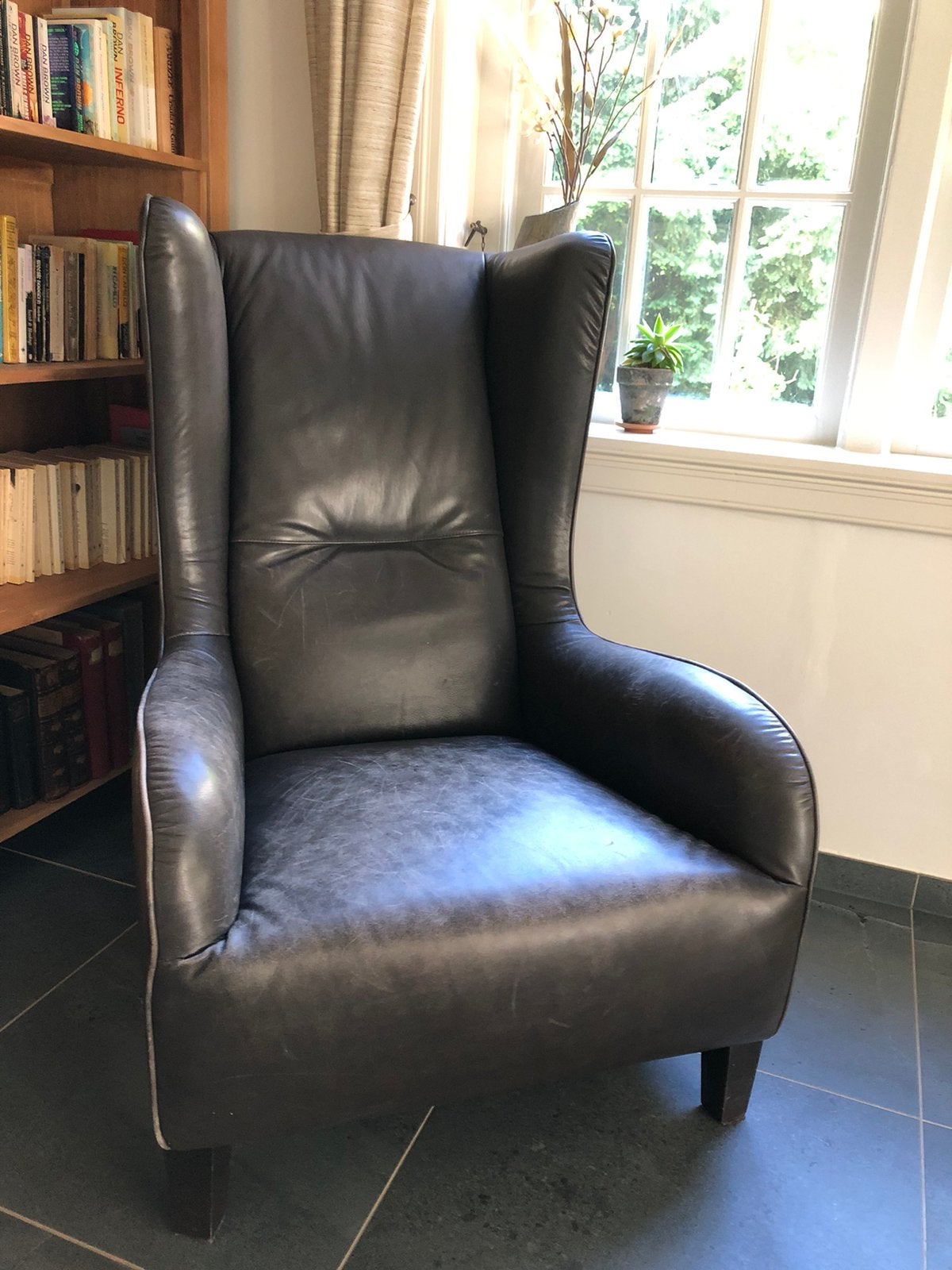 Oor stoel van het Italiaanse merk Natuzzi Antraciet, Ophalen, Zo goed als nieuw, Modern, 50 tot 75 cm