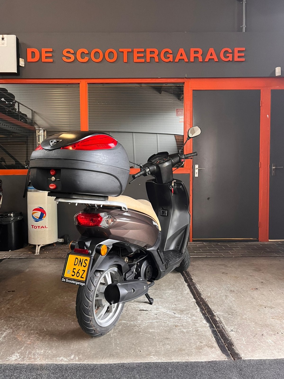 Peugeot kisbee brom 45km 2017, Gebruikt, Overige modellen, Maximaal 45 km/u, 49 cc