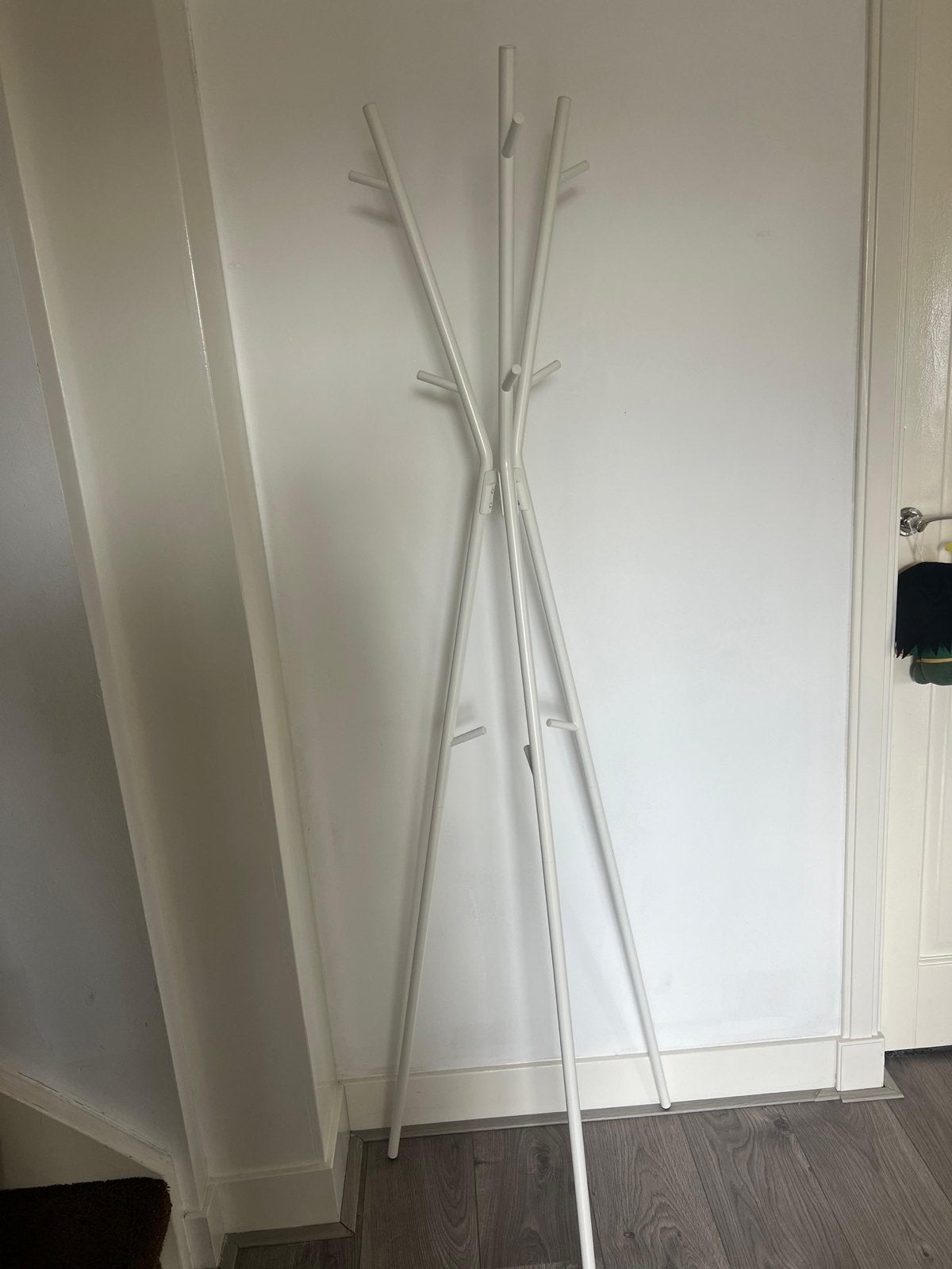 Witte staande kapstok - Modern design, Huis en Inrichting, Ophalen, Zo goed als nieuw, Metaal, Staande kapstok