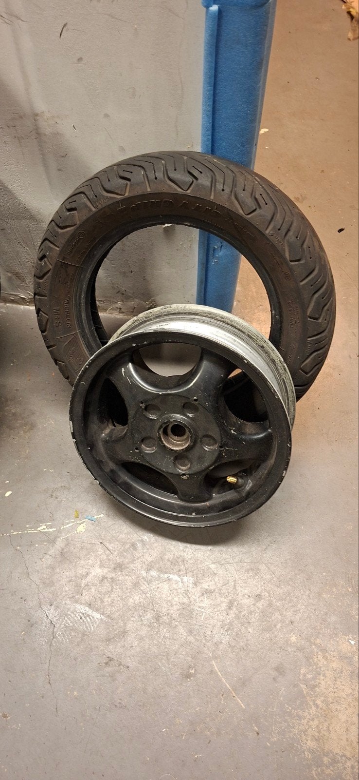 Hexagon velg met band, Ophalen of Verzenden, Overige typen