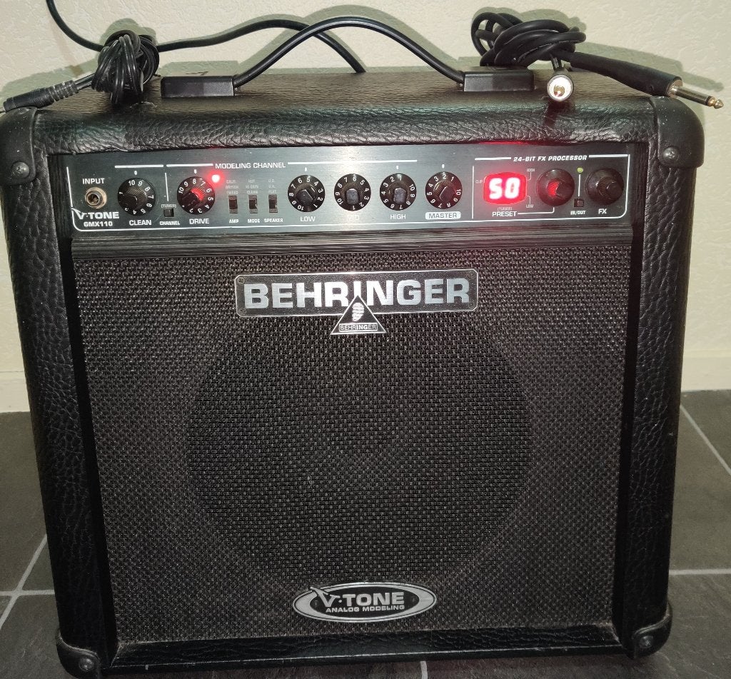 Behringer V-Tone GMX110 gitaarversterker, Muziek en Instrumenten, Ophalen, Gebruikt, Minder dan 50 watt
