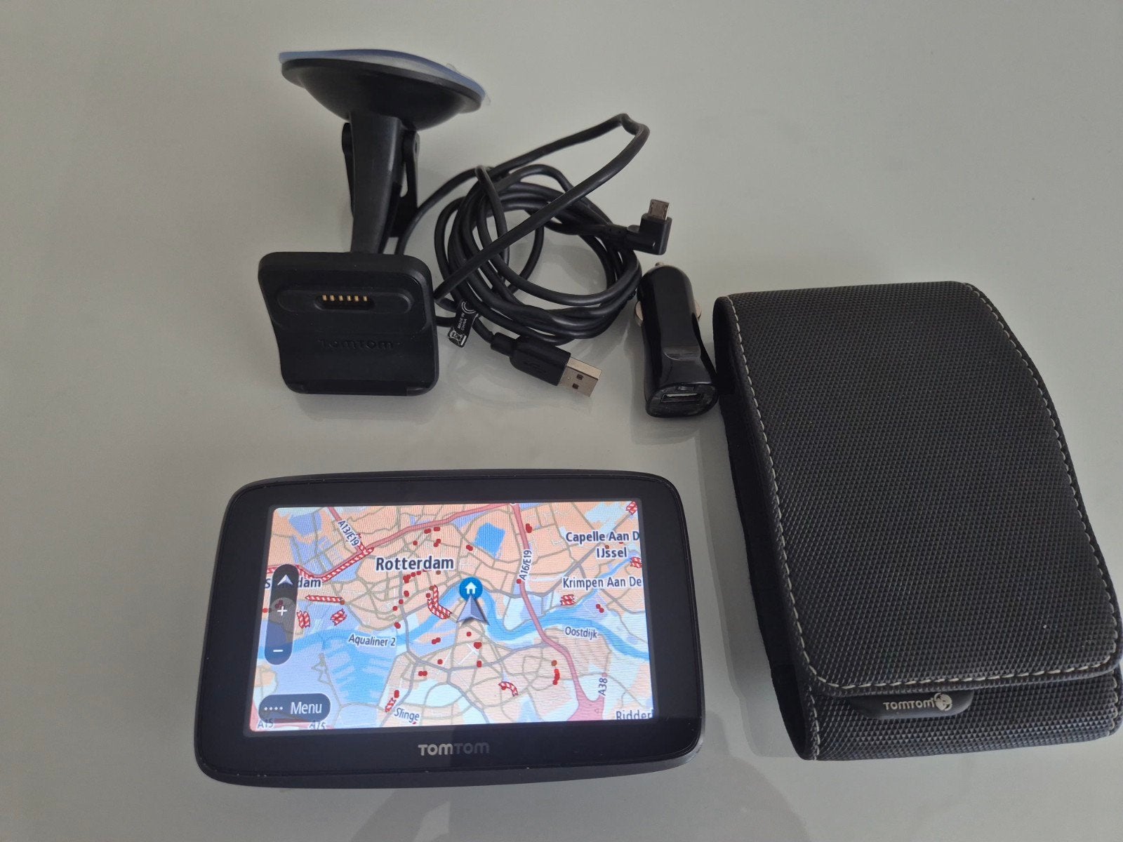 TomTom Go 5200 navigatiesysteem met accessoires, Ophalen of Verzenden, Gebruikt