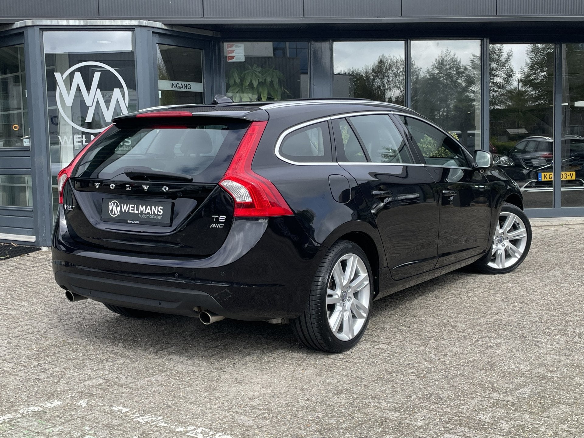 Volvo V60 3.0 T6 AWD Summum Schuifdak | ACC | BLIS | Keyless, Auto's, Volvo, Automaat, Gebruikt, Zwart, Vierwielaandrijving