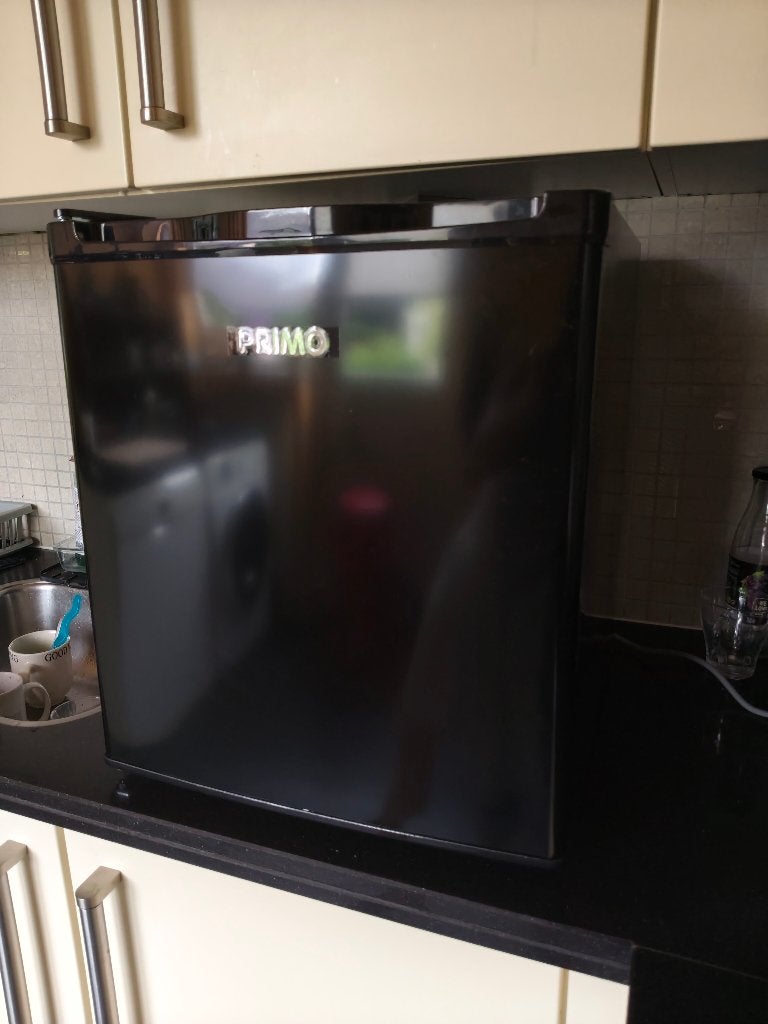 PRIMO PR148DV Mini Vriezer  D - 33L - Zwart, Ophalen, Minder dan 50 cm, Zwart, Zo goed als nieuw