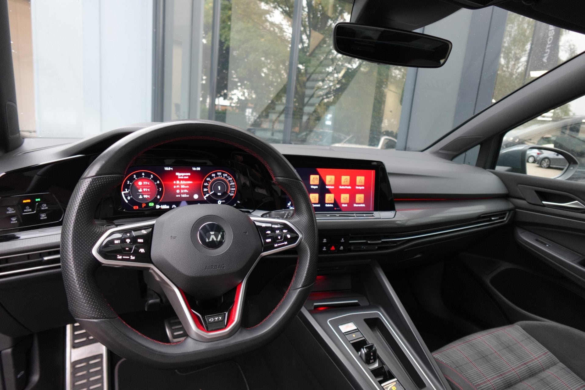 Volkswagen Golf 2.0 TSI GTI CLUBSPORT PANO VOL, Dealer onderhouden, Gebruikt, 4 cilinders, 1984 cc